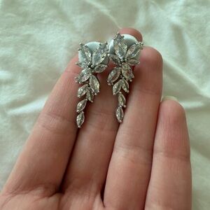 Elegant Silver Crystal Drop Earrings